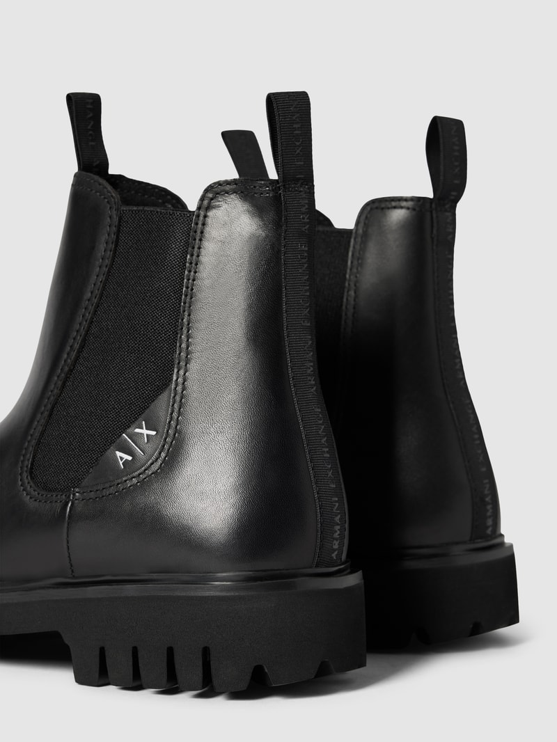 Chelsea Boots aus Leder-Mix in schwarz