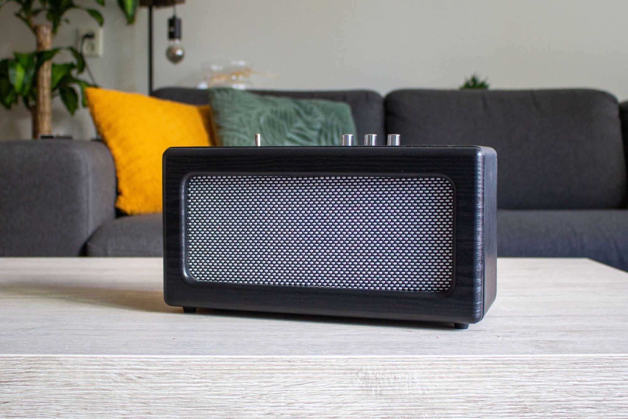 Lenco BT-300BK Retro Bluetooth Speaker