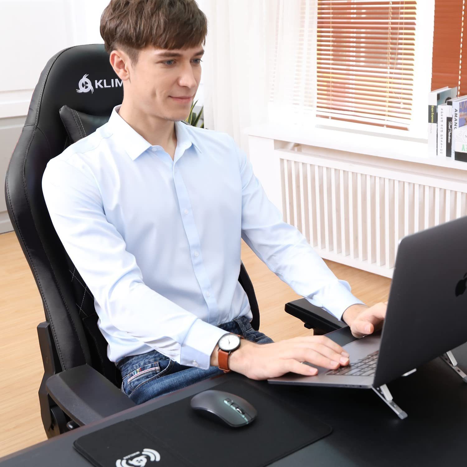 KLIM Gaming Chair Esports Stuhl, Ergonomischer Gaming Stuhl, Hochwertige Qualität, Stylischer Stuhl fürs Arbeitszimmer