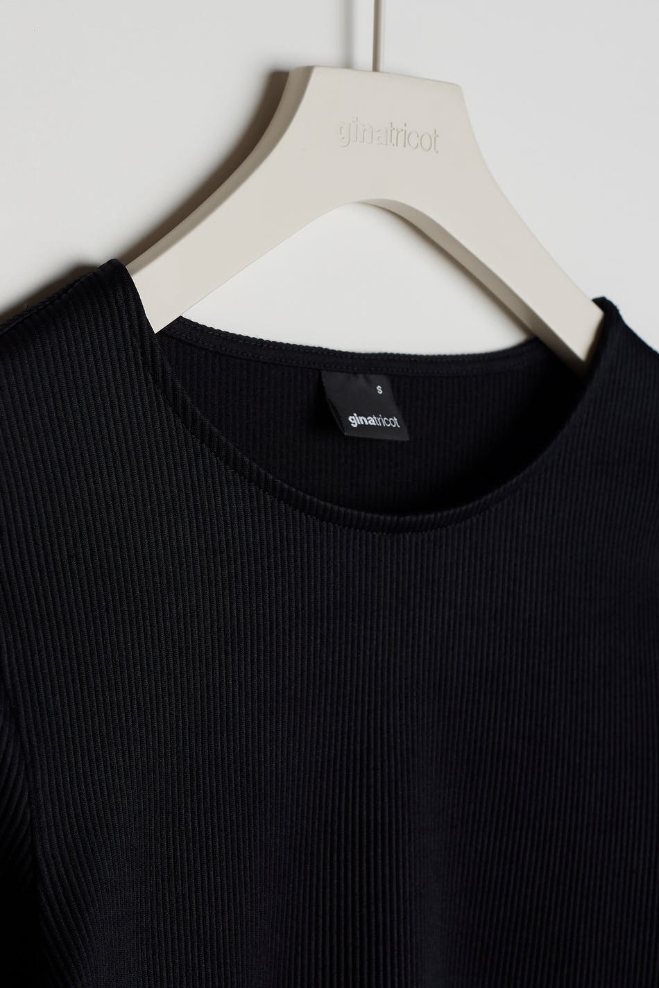 Yara cropped top