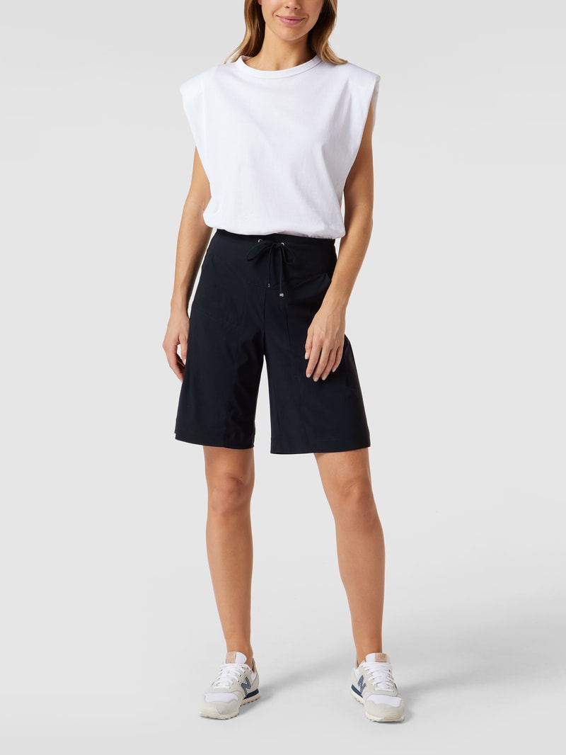 Bermudas mit Ziernähten in marineblau
