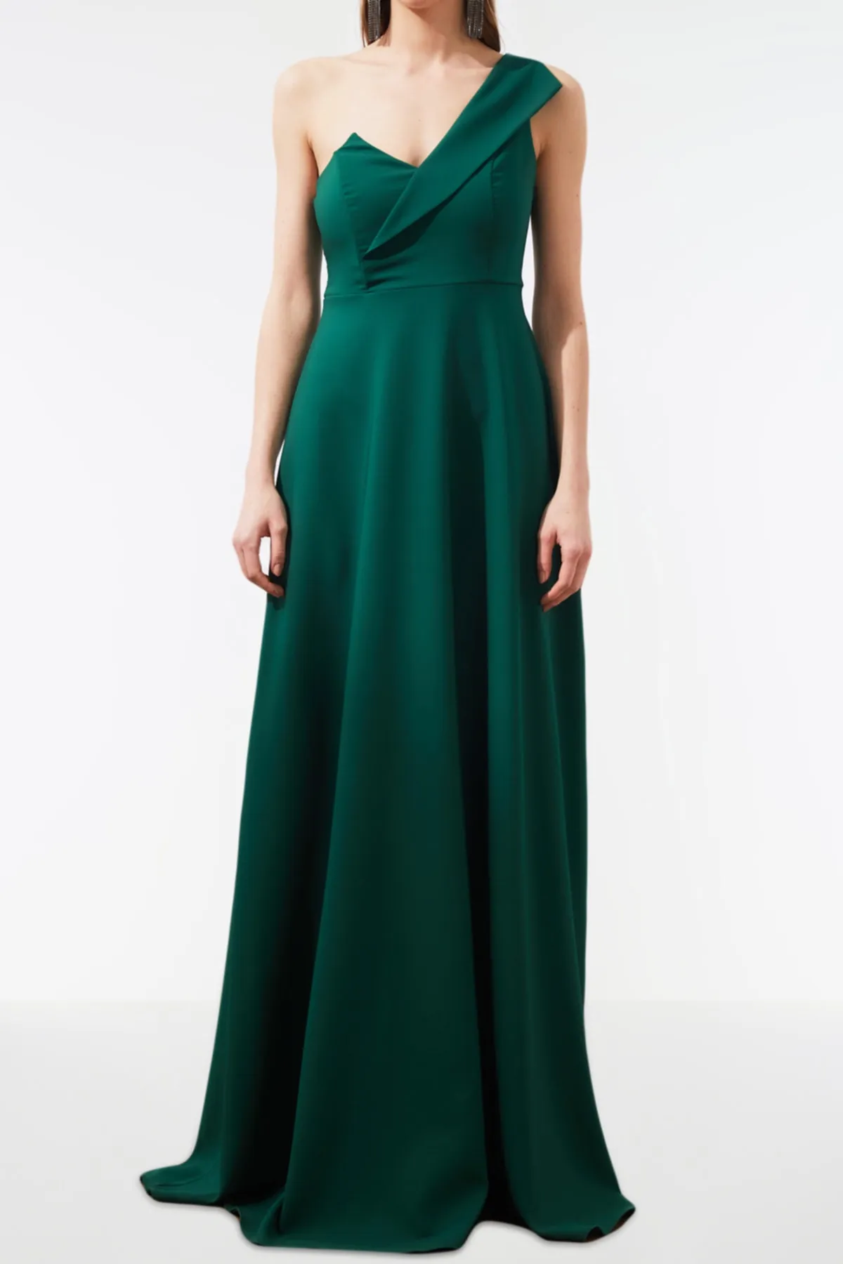 Trendyol Collection  Smaragdgrünes, detailliertes, langes Abendkleid TPRSS22EL00097
