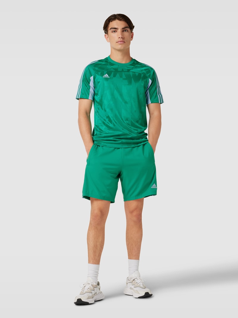 Shorts mit elastischem Bund in grün