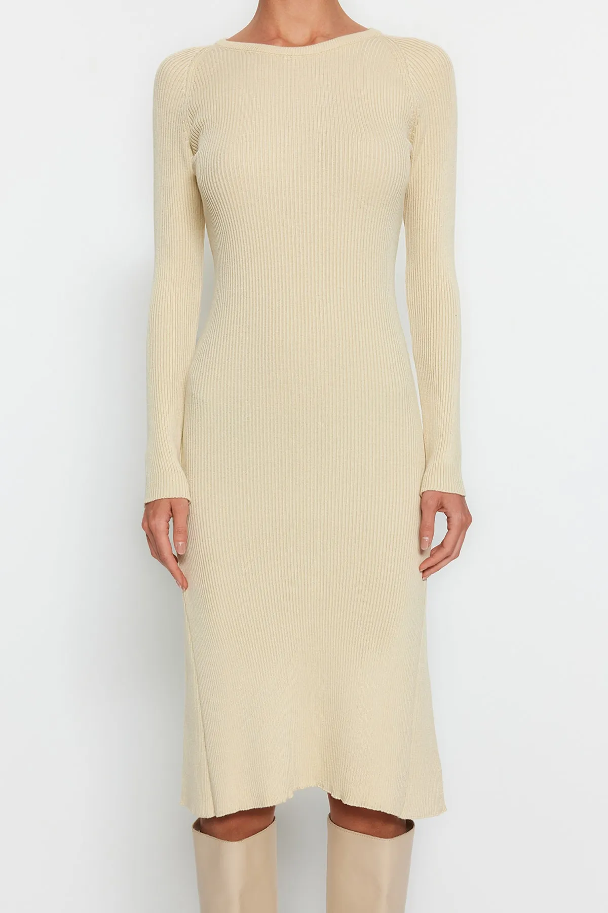Trendyol Collection  Steinfarbenes Midi-Strickkleid mit Rundhalsausschnitt TWOAW23EL00023