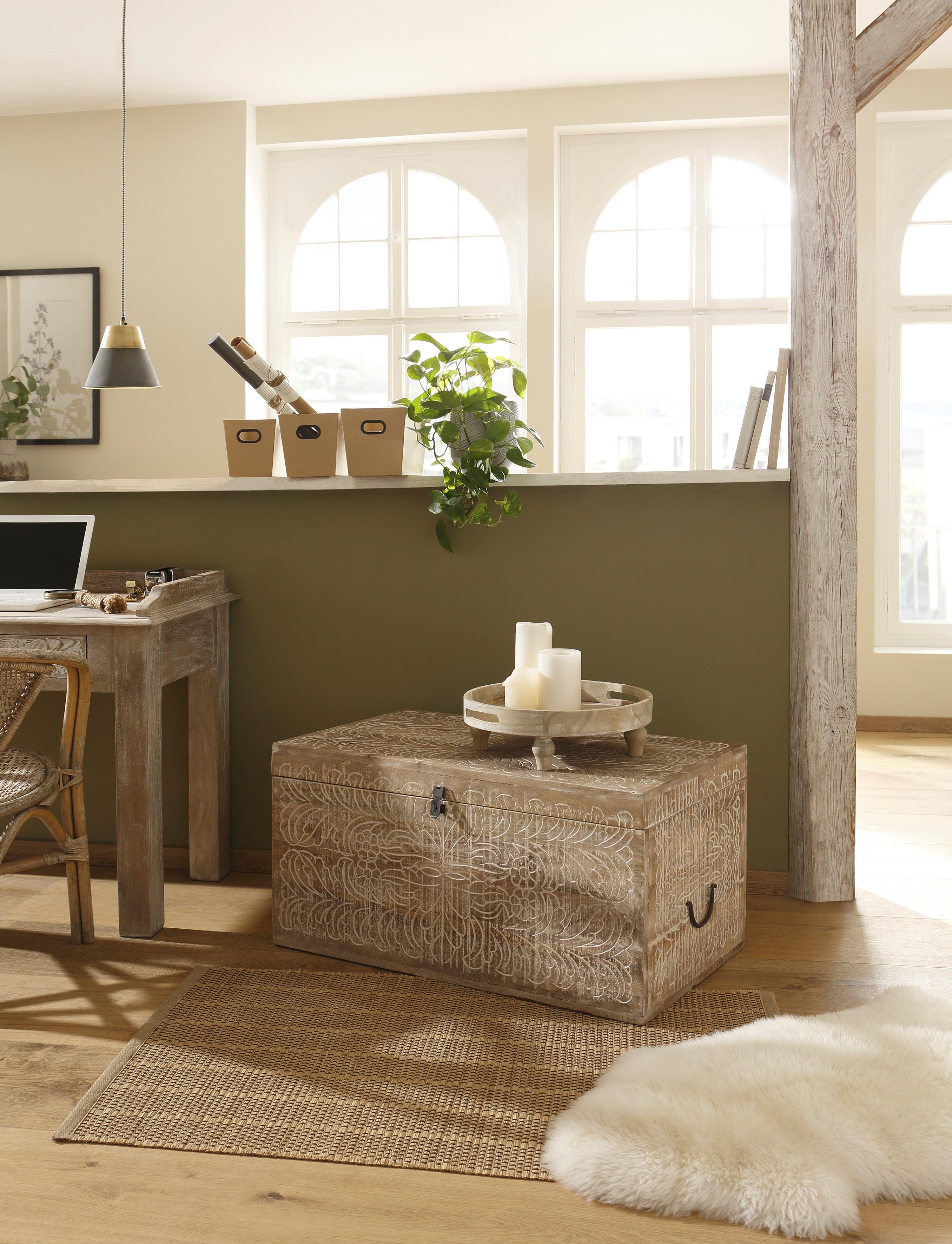 Home affaire Truhentisch Lavin, Mangoholz, mit dekorativen Schnitzereien, Handgefertigt, Breite 90 cm