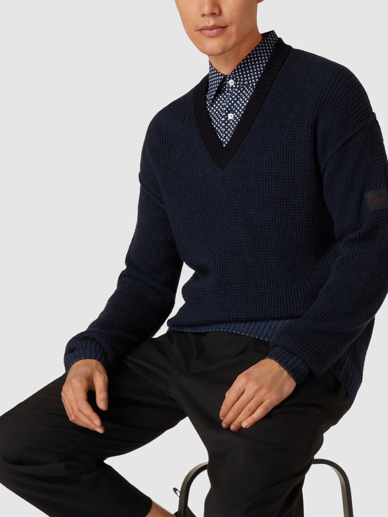 Strickpullover mit V-Ausschnitt Modell 'Avone' in marineblau