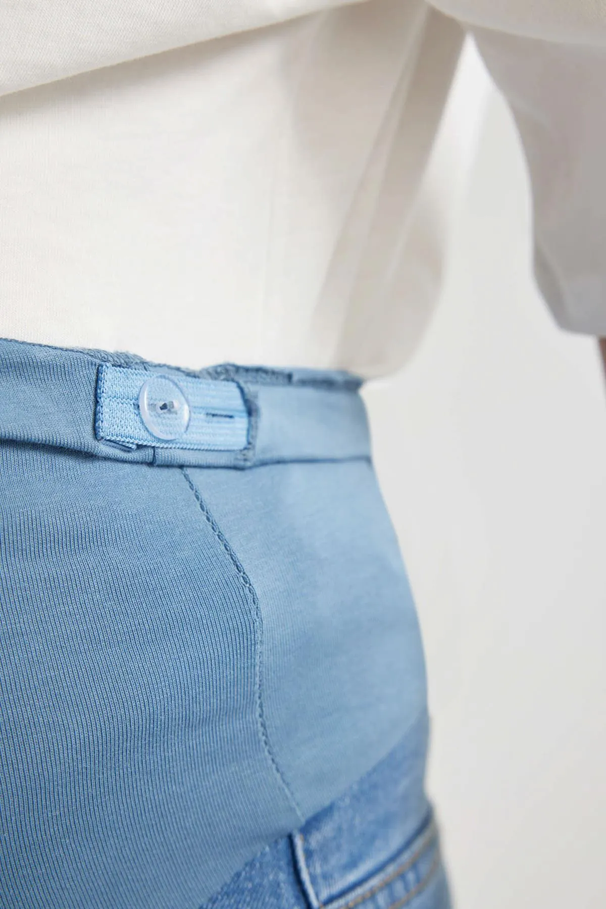 DeFacto  Skinny Fit, extra enge Passform, normale Taille, extra schmales Bein, zerrissene, detaillierte Umstandshose