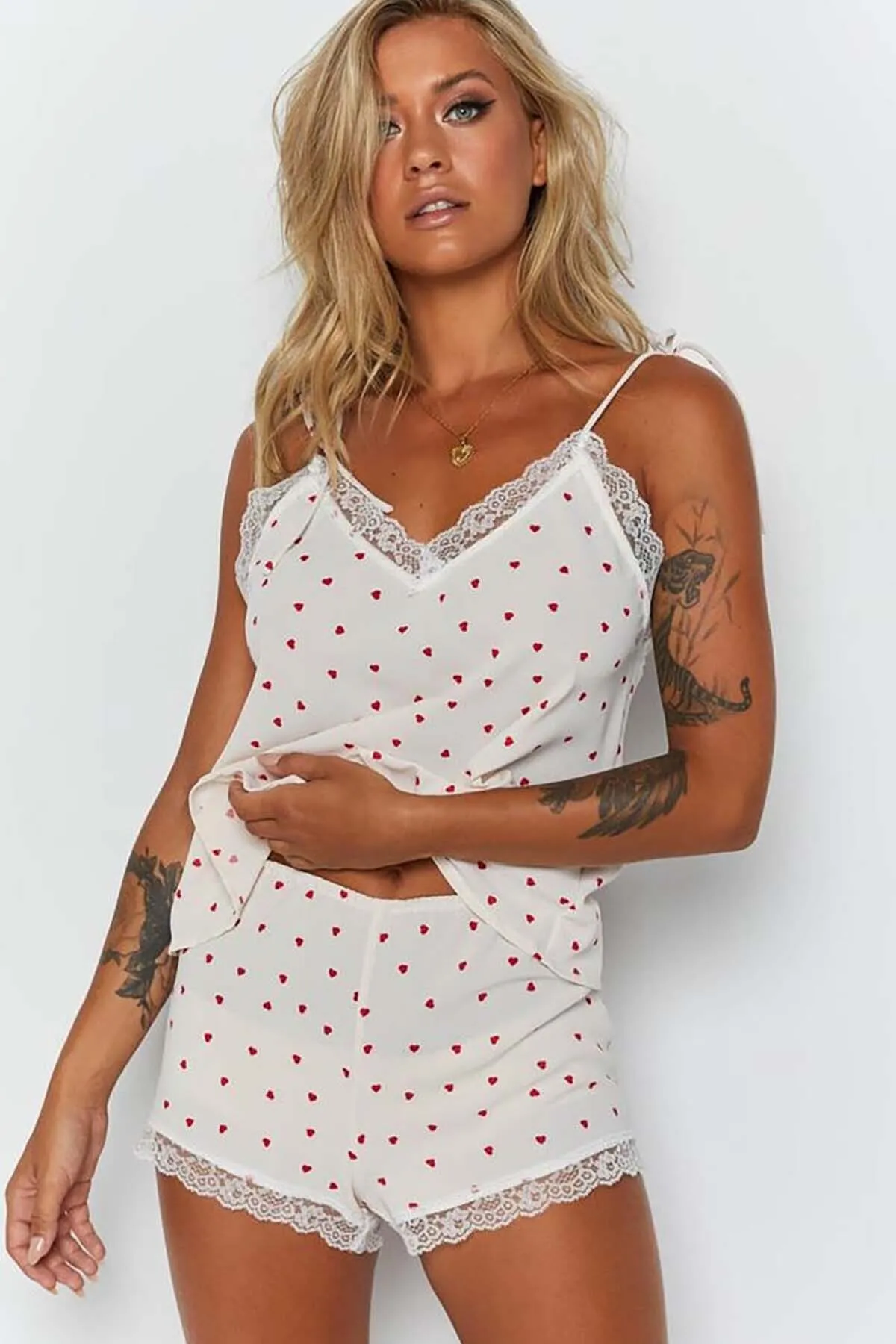 Merry See  Shorts-Pyjama-Set mit Spitze und Herzstickerei