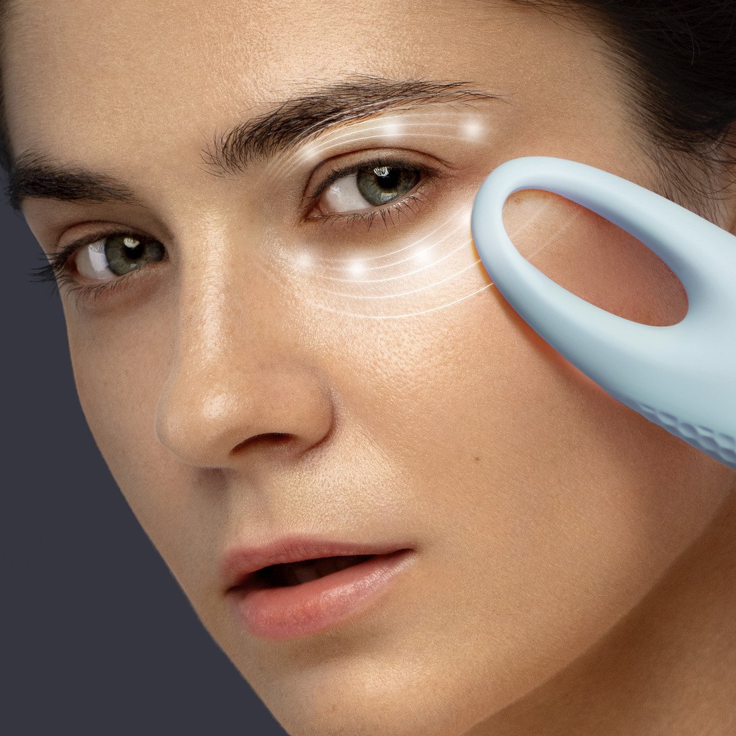 FOREO IRIS 2 masažer za oči boje mente