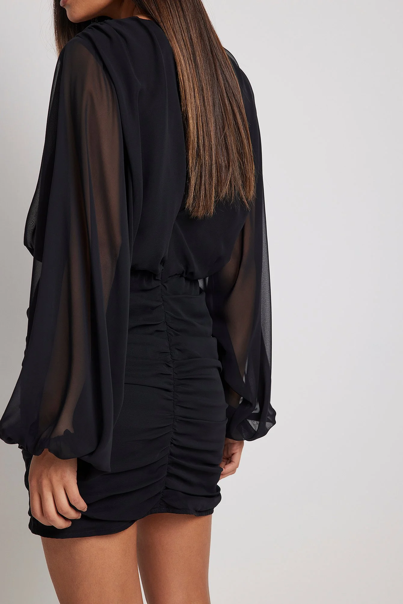 Mini-Kleid mit gesmoktem Rock