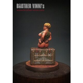 Chained Girl Sitting on ammo box (28 mm)