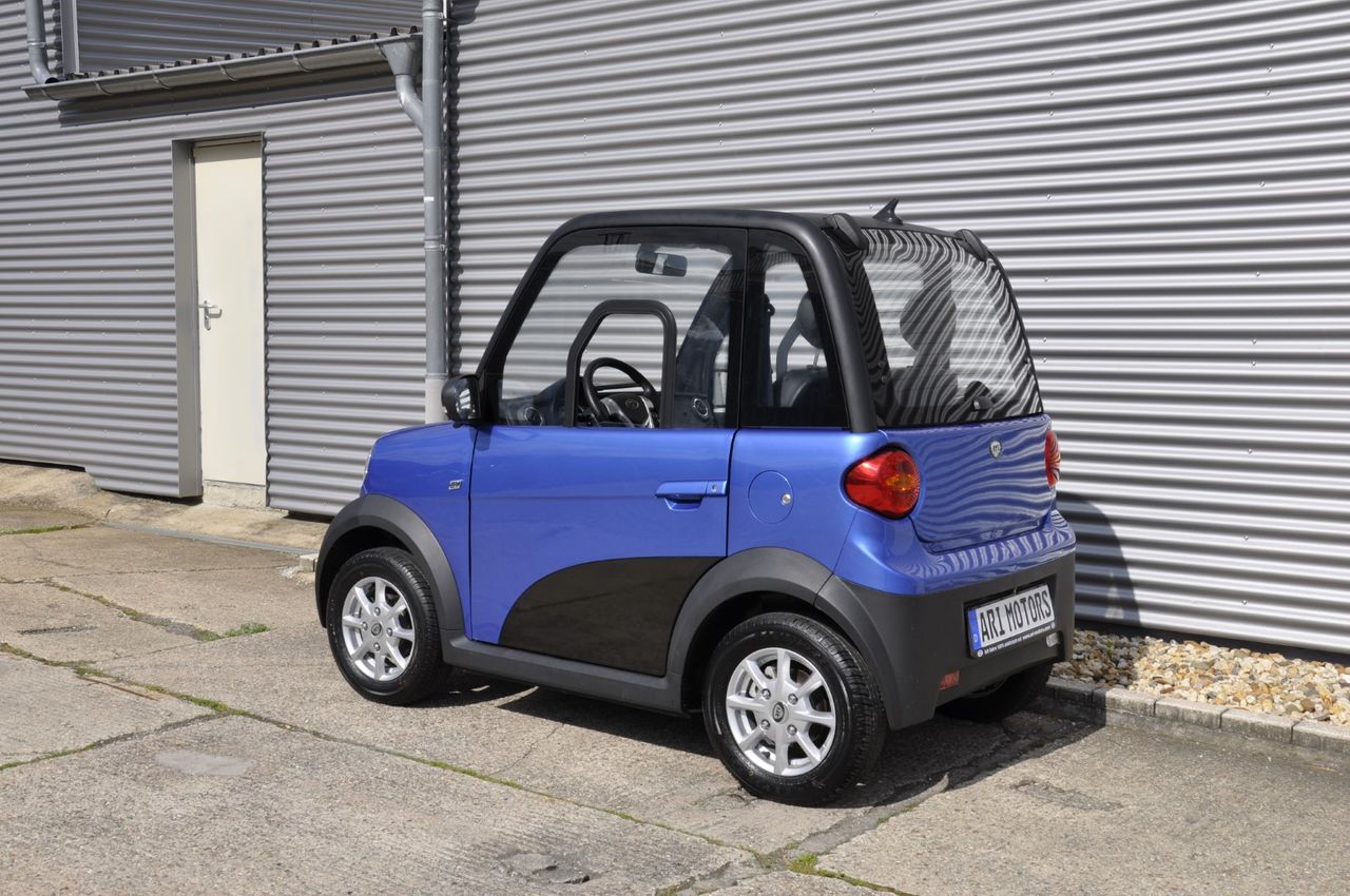 ARI Motors ARI 452 Elektrofahrzeug E-Auto Leichtfahrzeug 45 km/h Mopedführerschein weiß