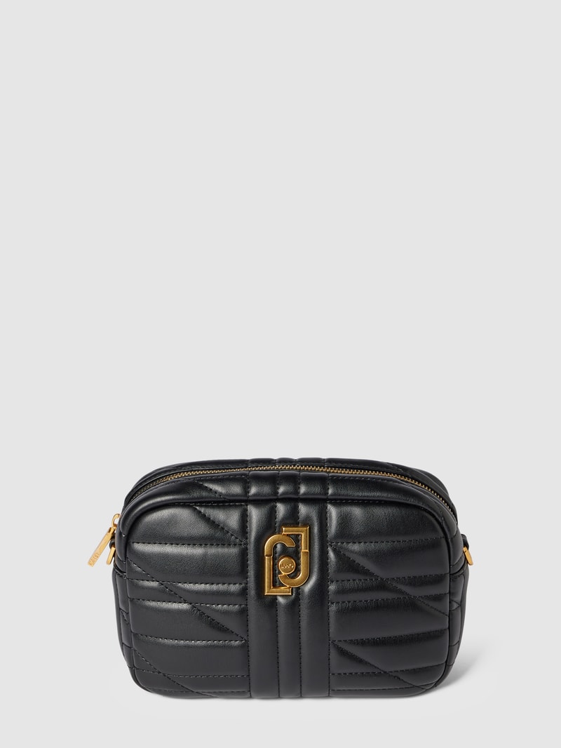 Crossbody Bag mit Steppnähten in schwarz