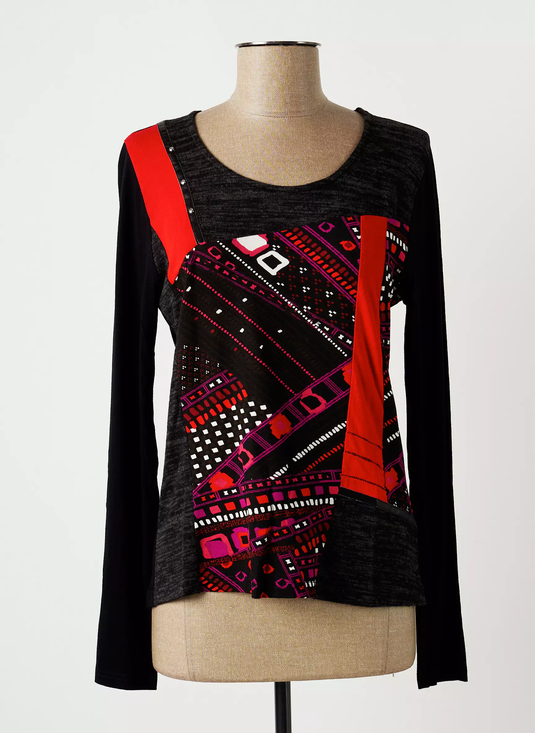 Guy Dubouis Tshirts Femme couleur noir