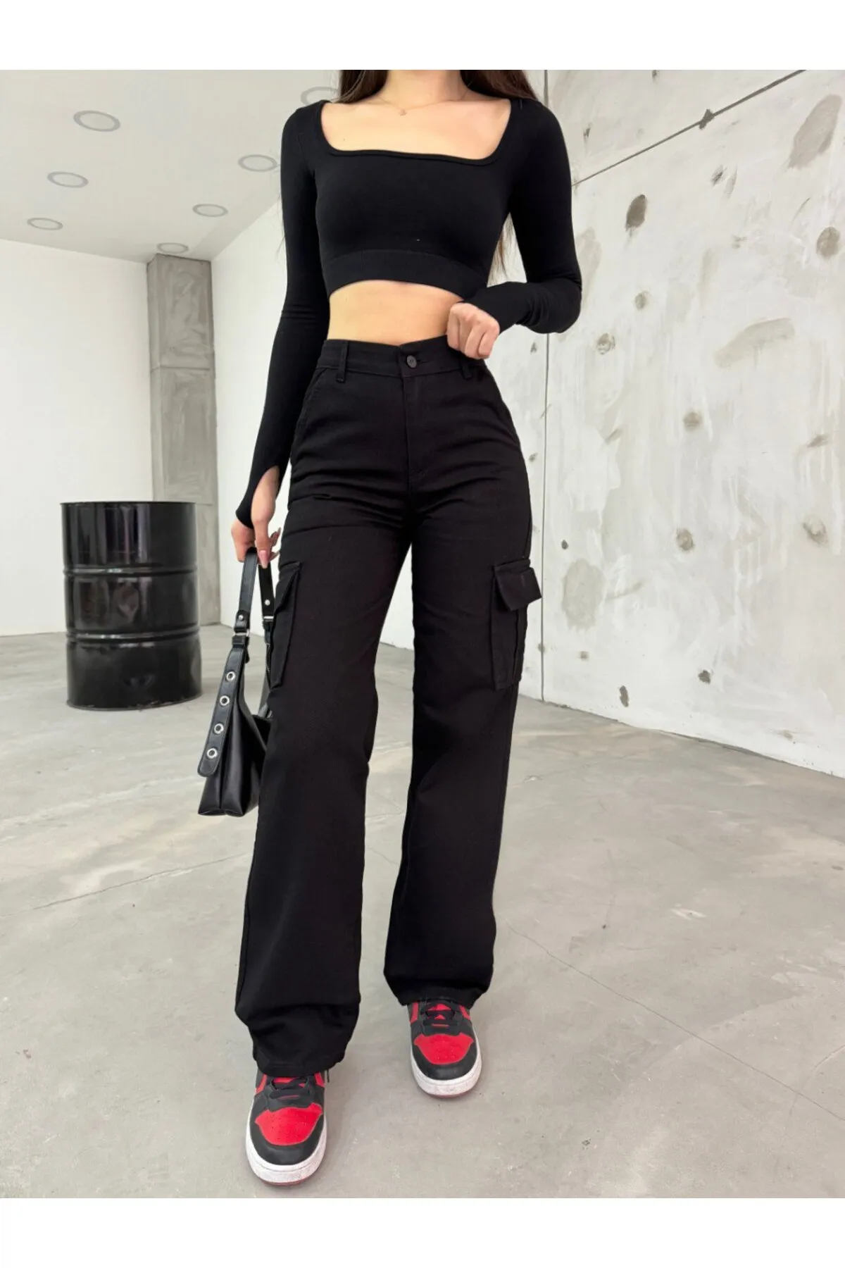 BİKELİFE  Schwarze Damen-Cargohose mit hoher Taille und weitem Bein