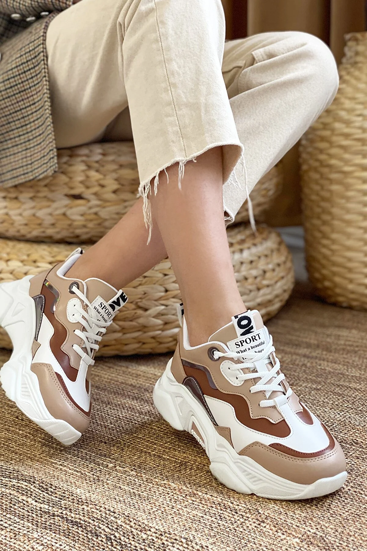 DARK SEER  Damen-Sneaker in Hellbraun und Weiß