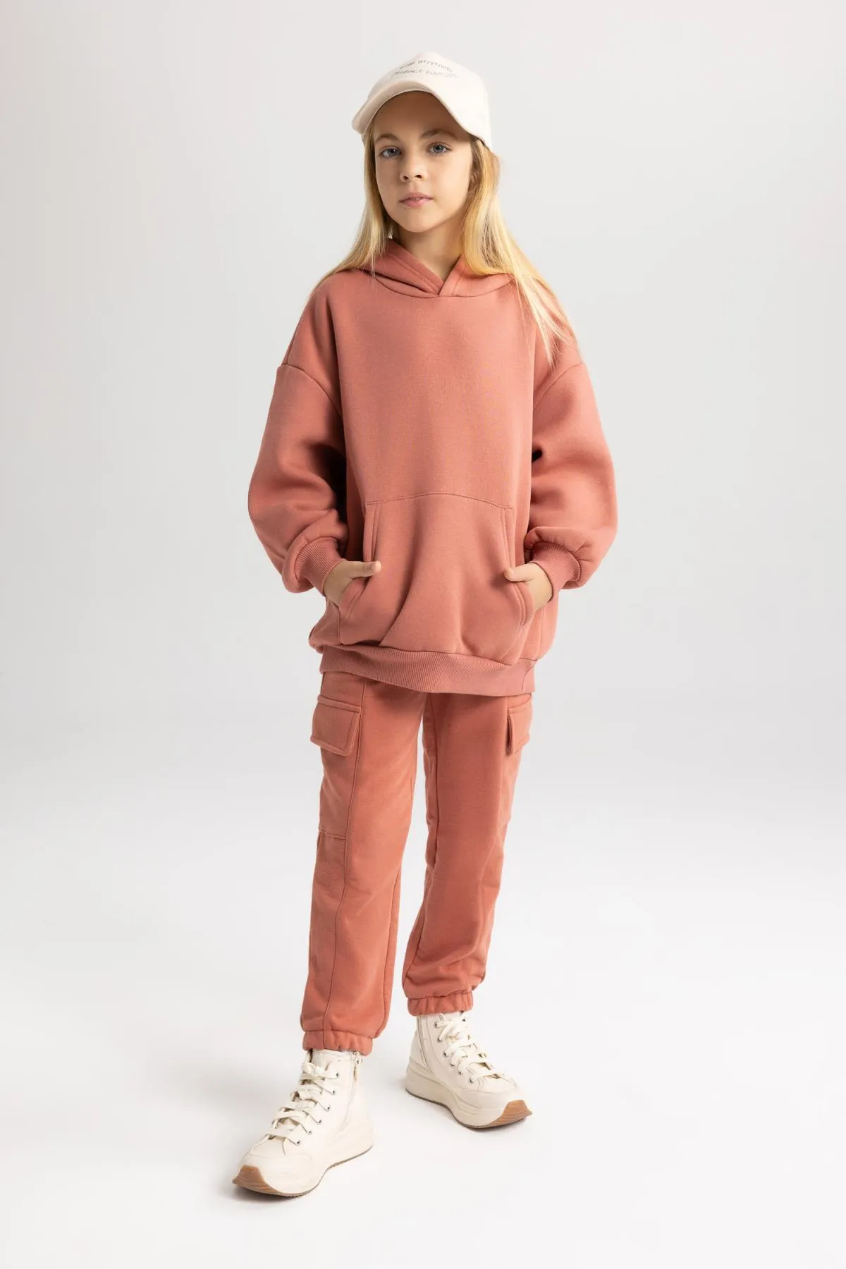 DeFacto  Dickes Kapuzen-Sweatshirt für Mädchen in Oversize-Passform mit weicher, flauschiger Innenseite