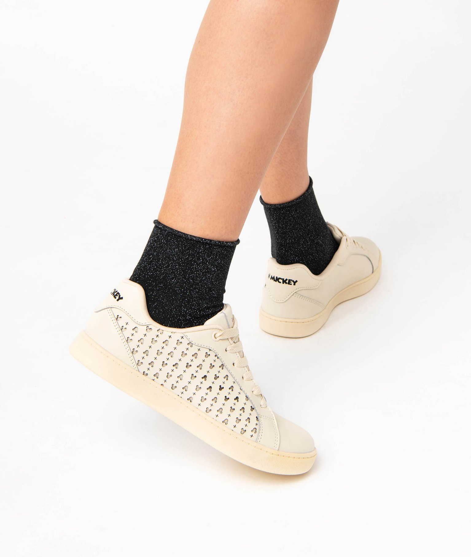 Baskets femme unies avec motifs ajourés Mickey - DS beige | GEMO