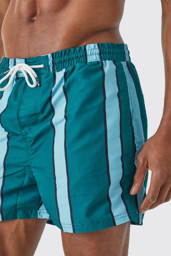 Mittellange gestreifte Badehose