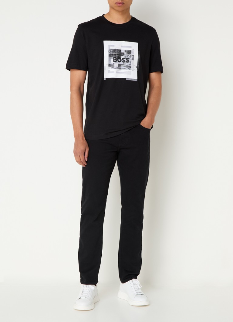 Jeansy HUGO BOSS Delaware o dopasowanym kroju z efektem sprania