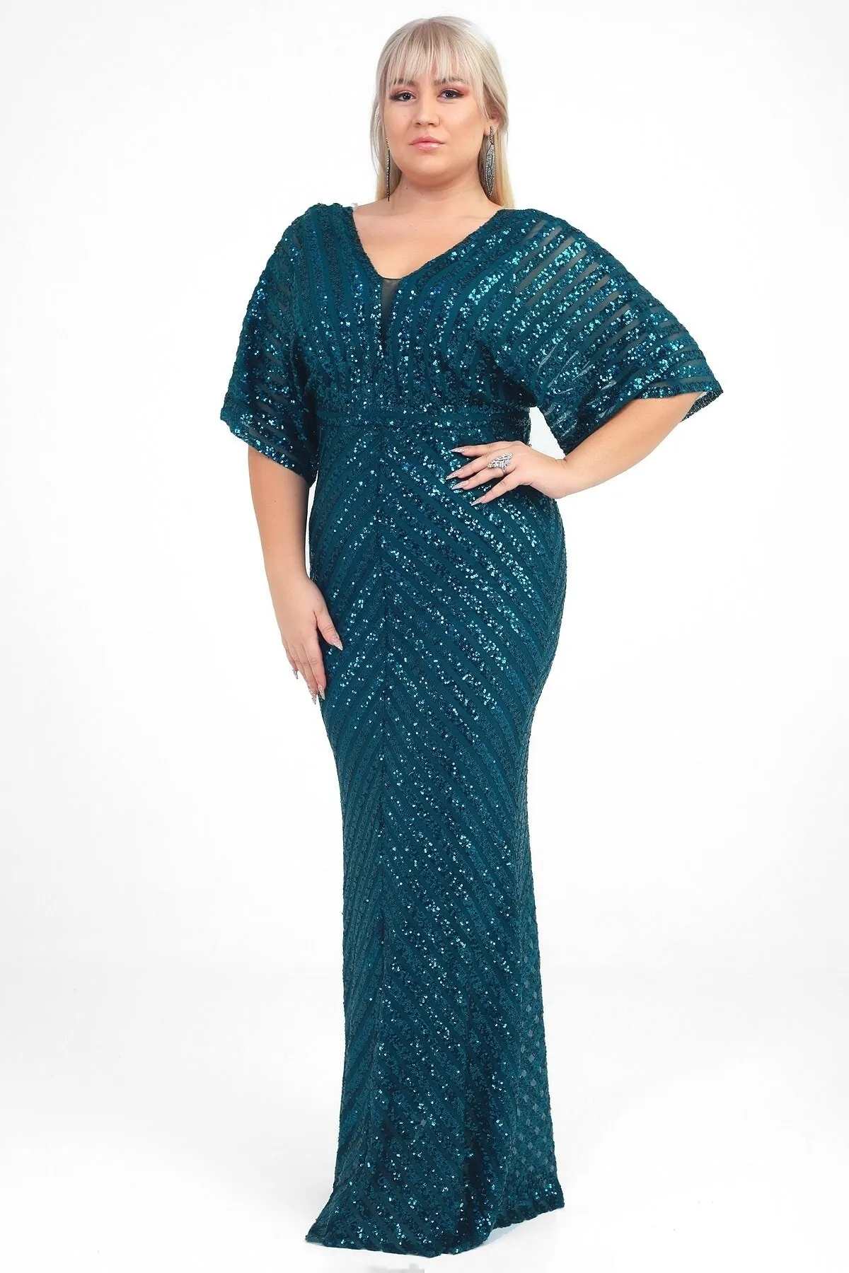 By Saygı  Grünes Ottoban-Paillettengefüttertes langes Abendkleid für Damen
