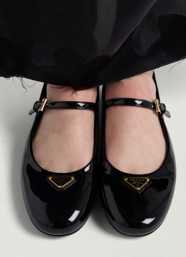 Prada-kiiltonahkainen ballerina