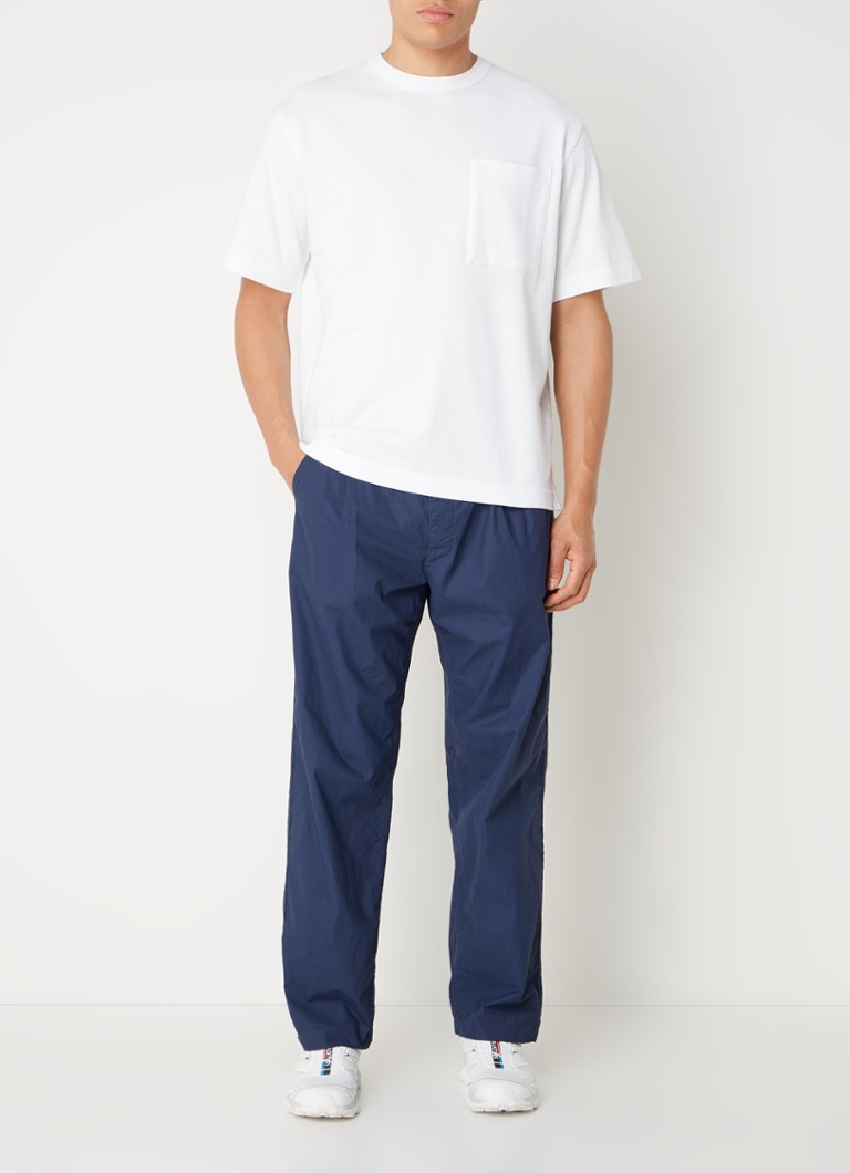 Μπλούζα Stone Island 203X4 με τύπωμα στην πλάτη και τσέπη στο στήθος