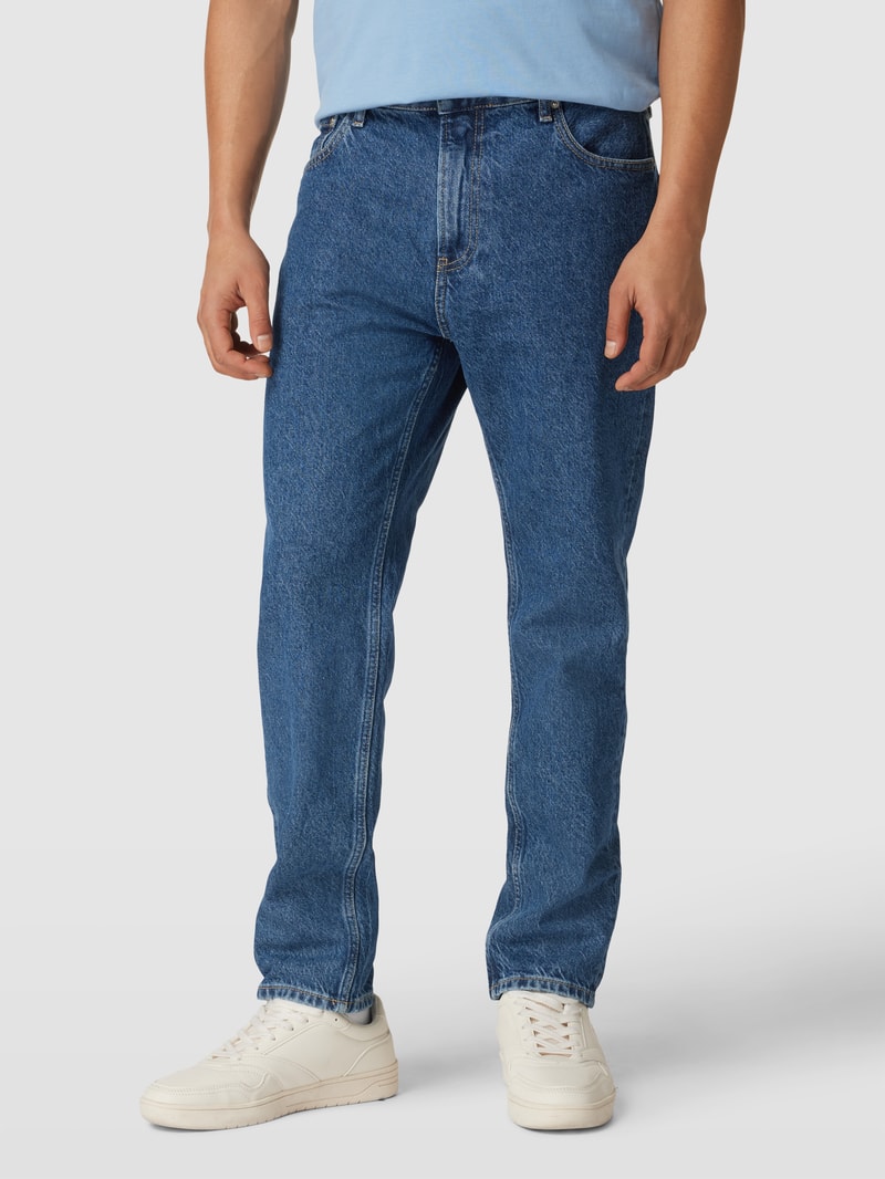 Jeans mit Label-Details in jeans
