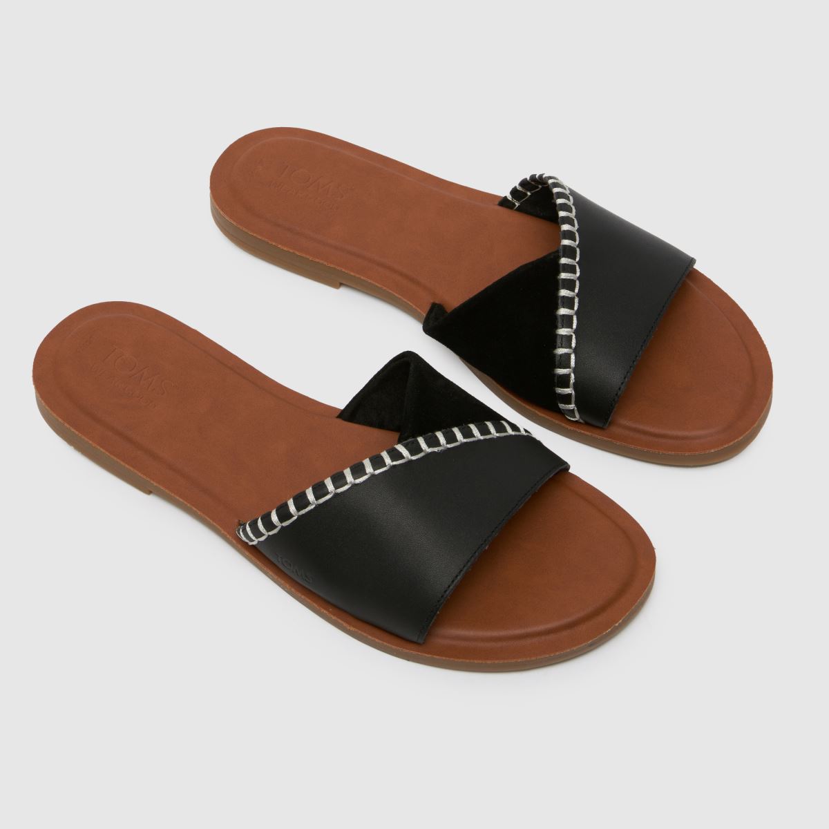 TOMS – Svarta sheasandaler