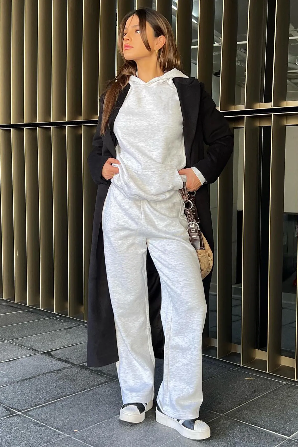 Madmext  Graue Basic-Jogginghose mit weitem Bein MG1916