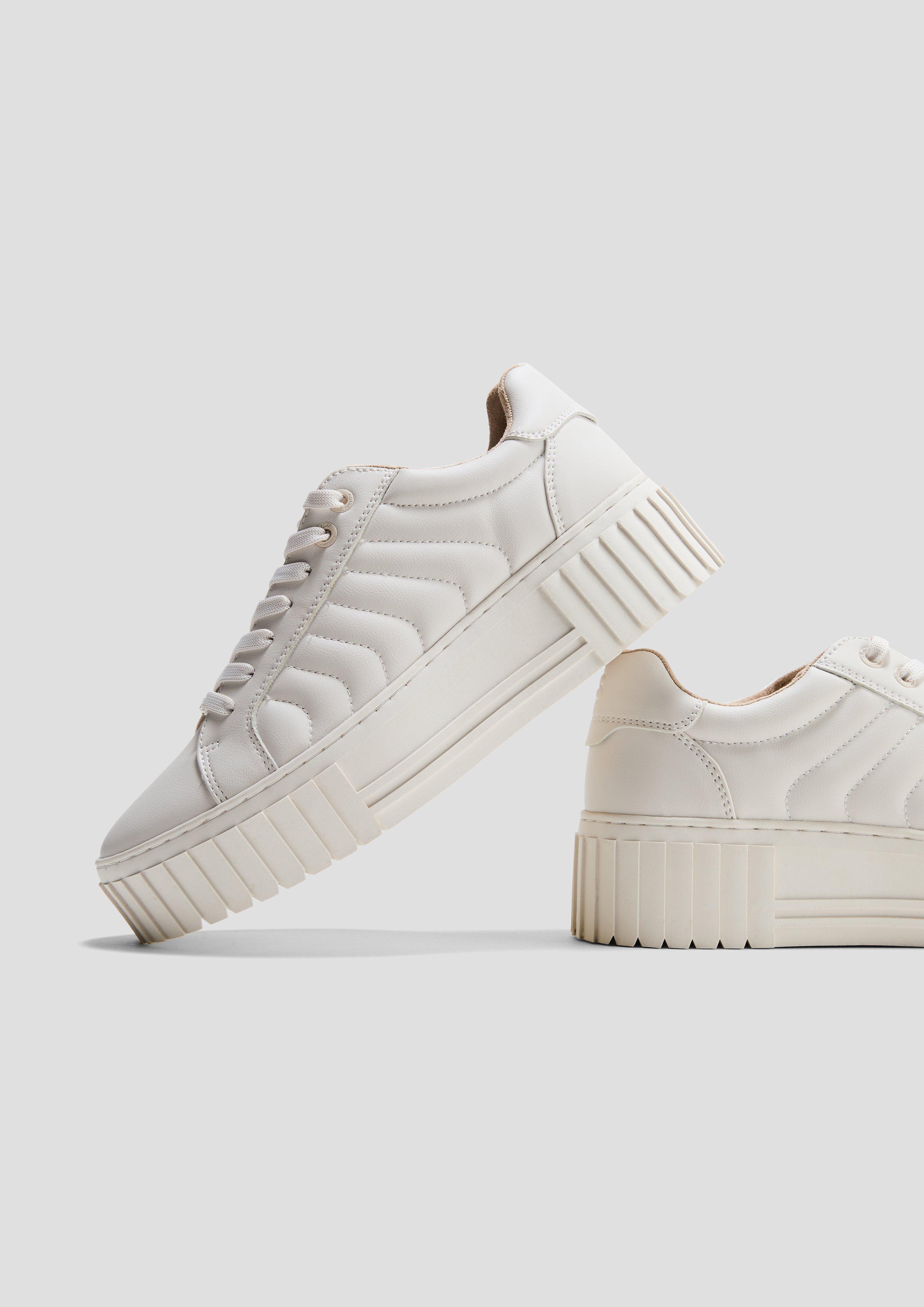 Plateausneaker mit Kontrastsohle  6008271-250