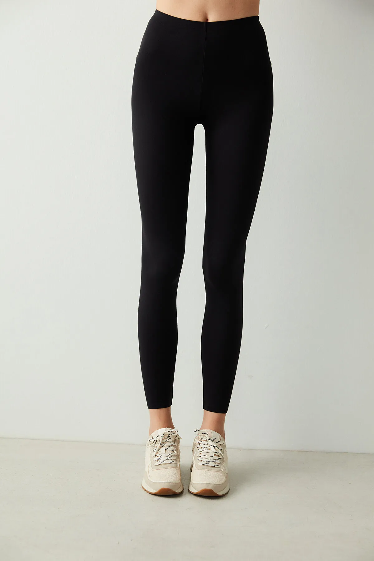 Penti  Schwarze Miracle Slimmer-Strumpfhose mit hoher Taille