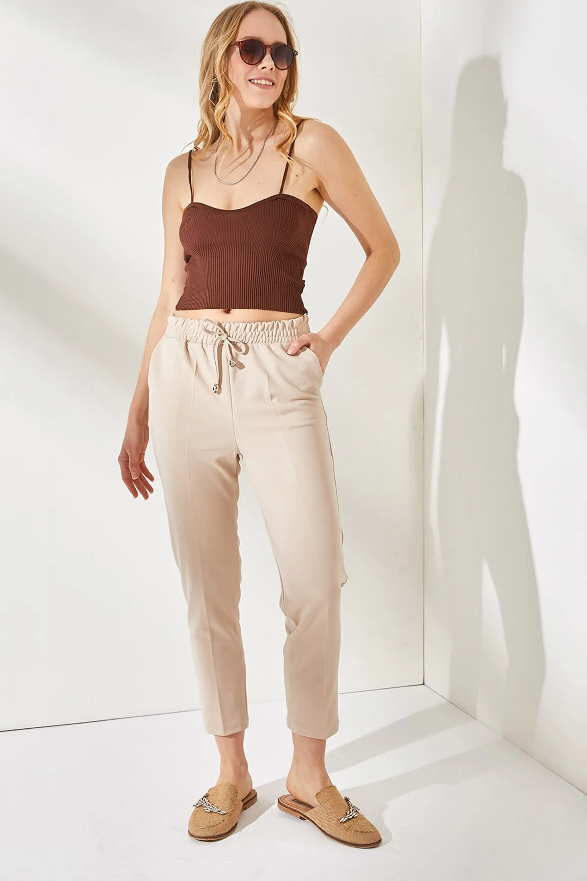 Olalook  Steinige Damen-Karottenhose mit elastischer Taille und Tasche PNT-19000203