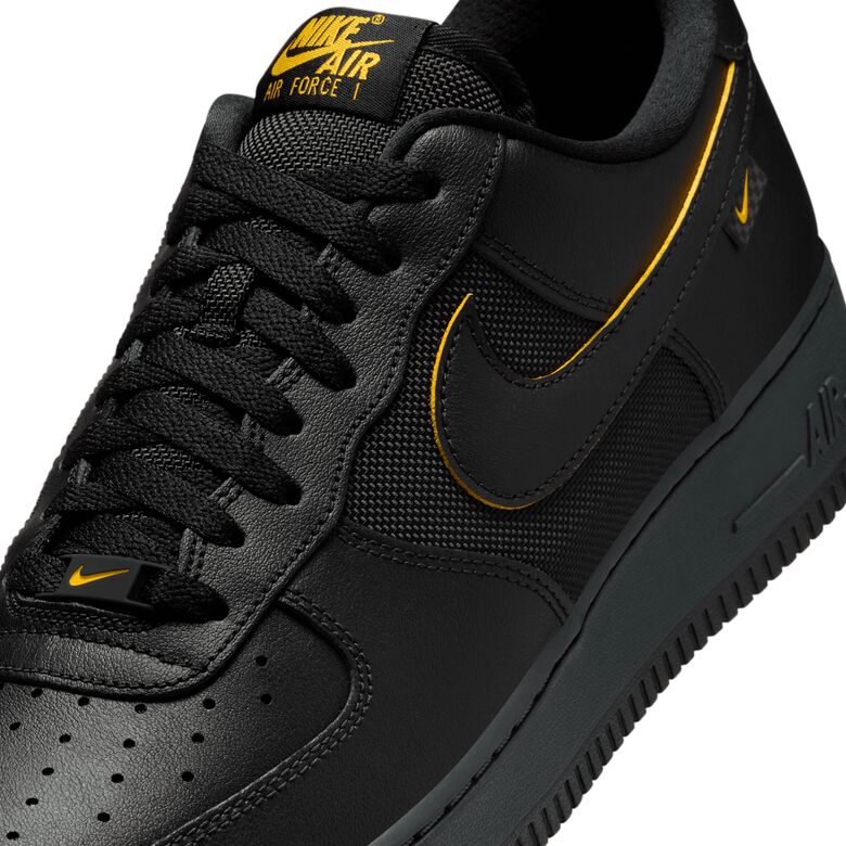 NIKE Air Force 1 '07 