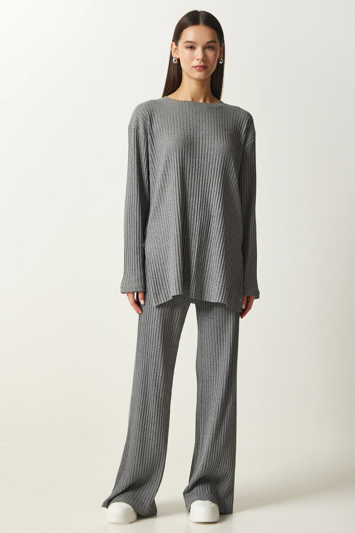 Happiness İstanbul  Set aus geräucherter Cord-Strickbluse und Hose für Damen OW00008