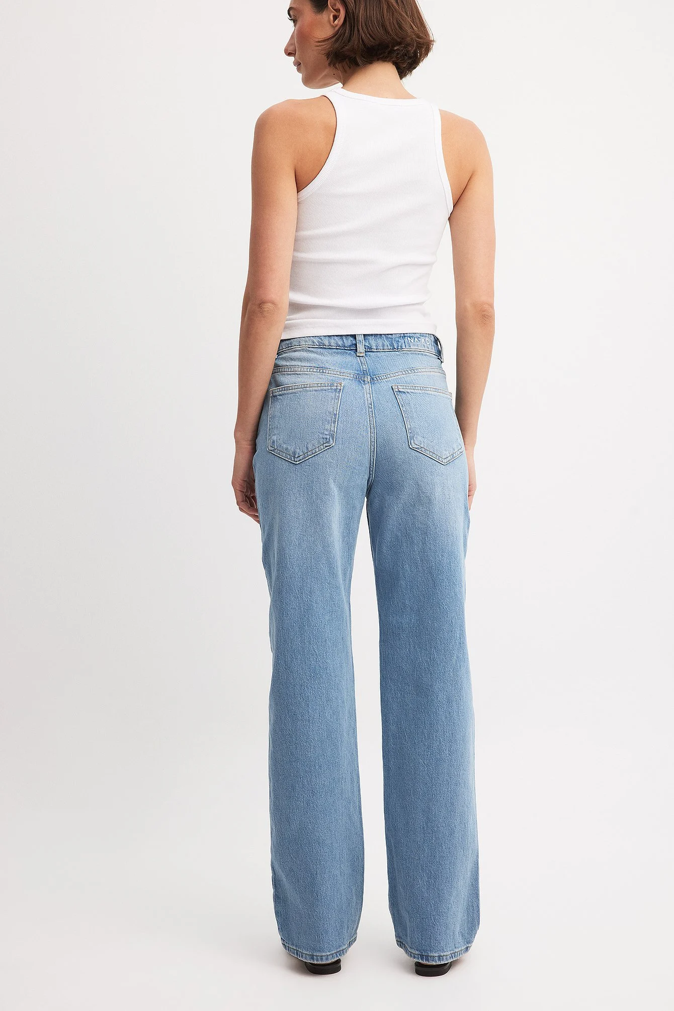 Gerade geschnittene Jeans mit hoher Taille