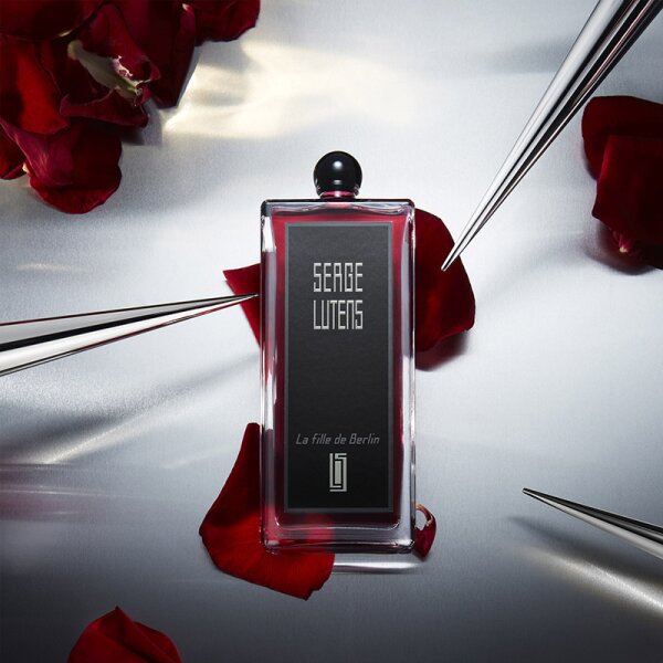 Serge Lutens Collection Noire La Fille de Berlin Eau de Parfum