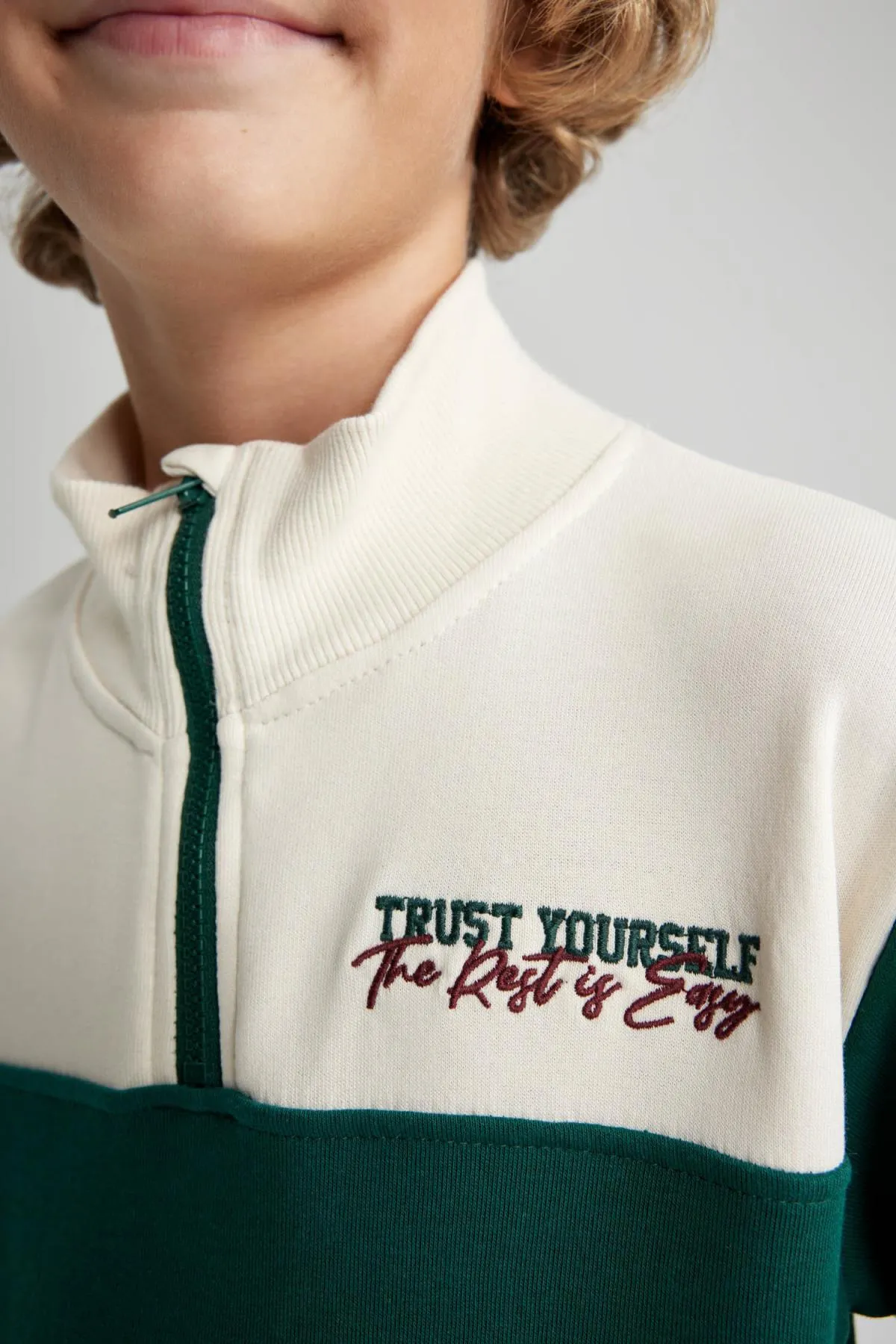 DeFacto  Jungen-Sweatshirt mit halbem Reißverschluss