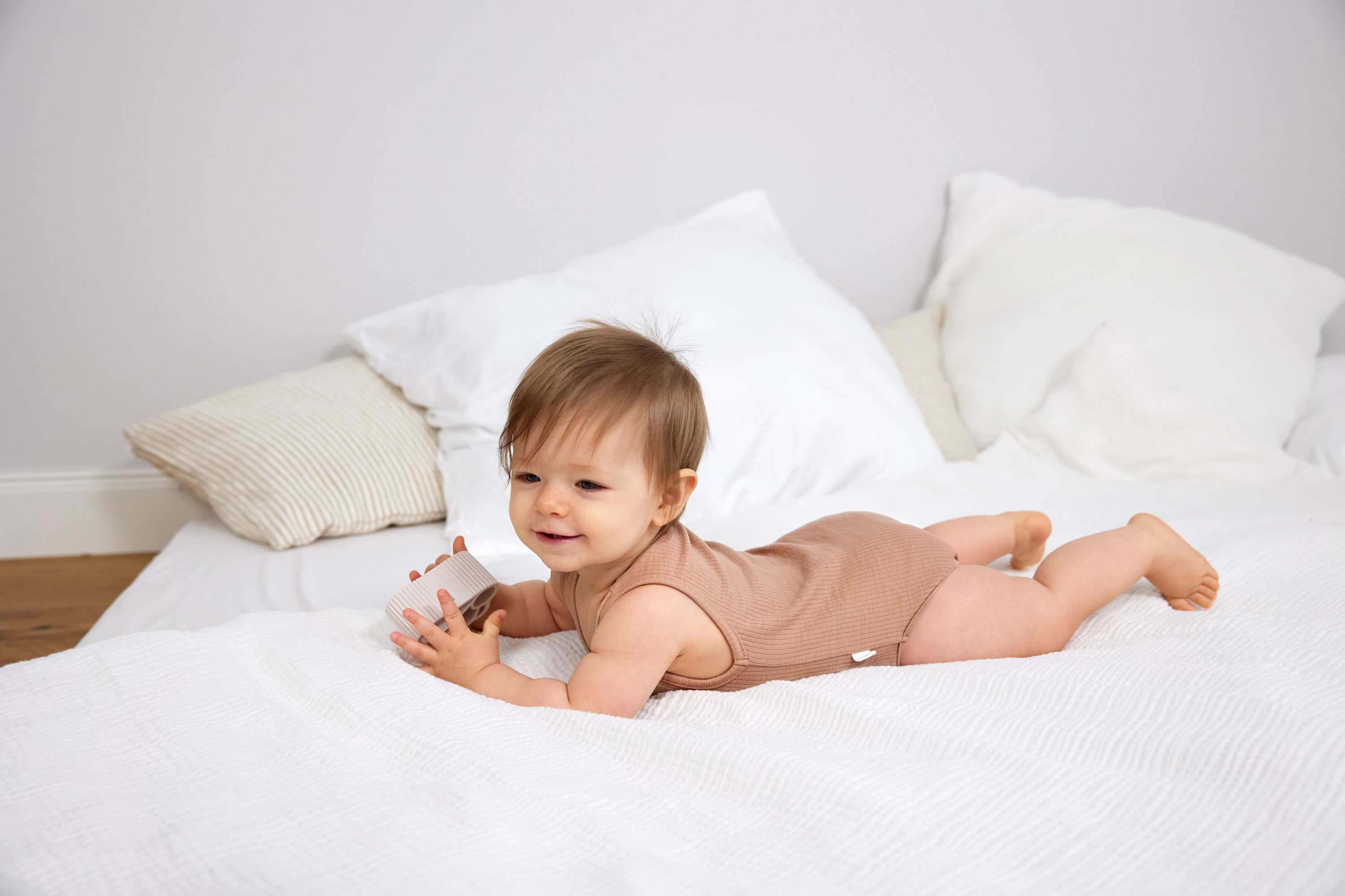 Baby Body - Ärmellos gerippt, Hellbraun