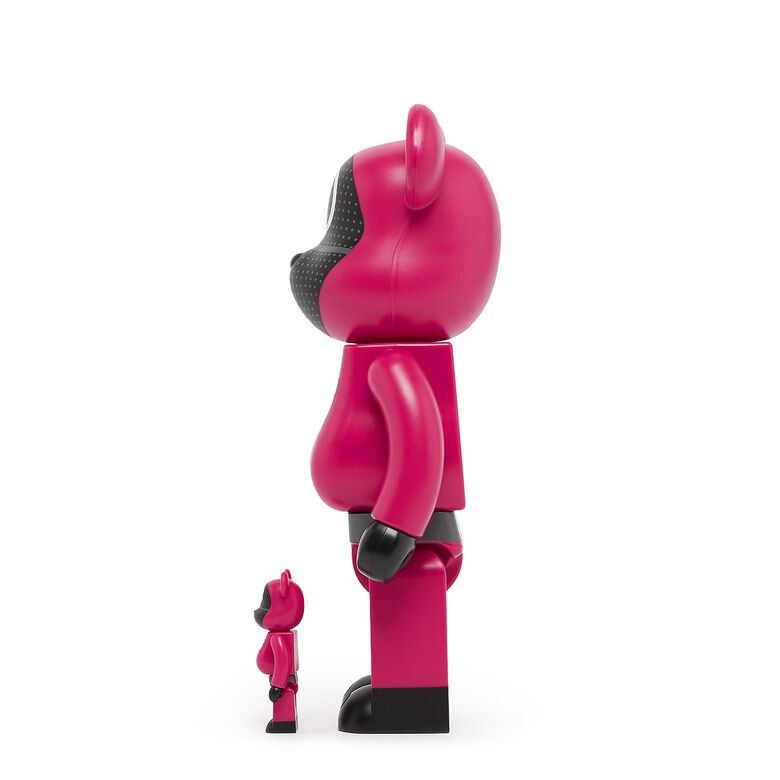 Medicom Bearbrick Squid Game Guard ○ 100% & 400% multicolor