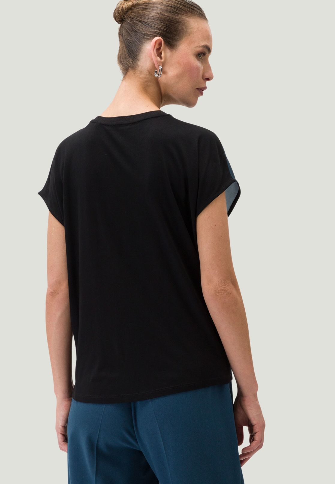 Satinshirt mit Color Blocking