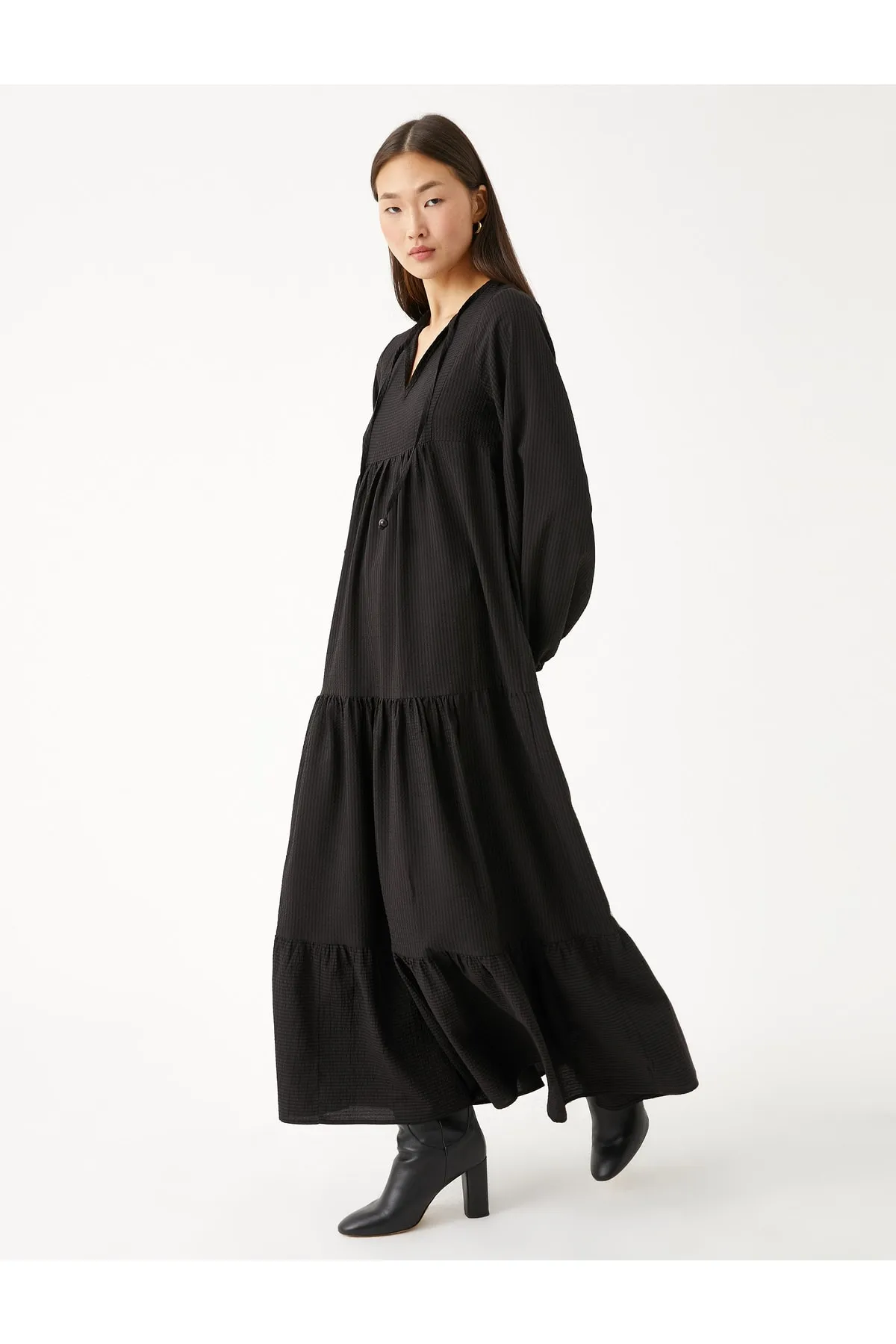 Koton  Langes Lagenkleid mit bequemem Schnitt