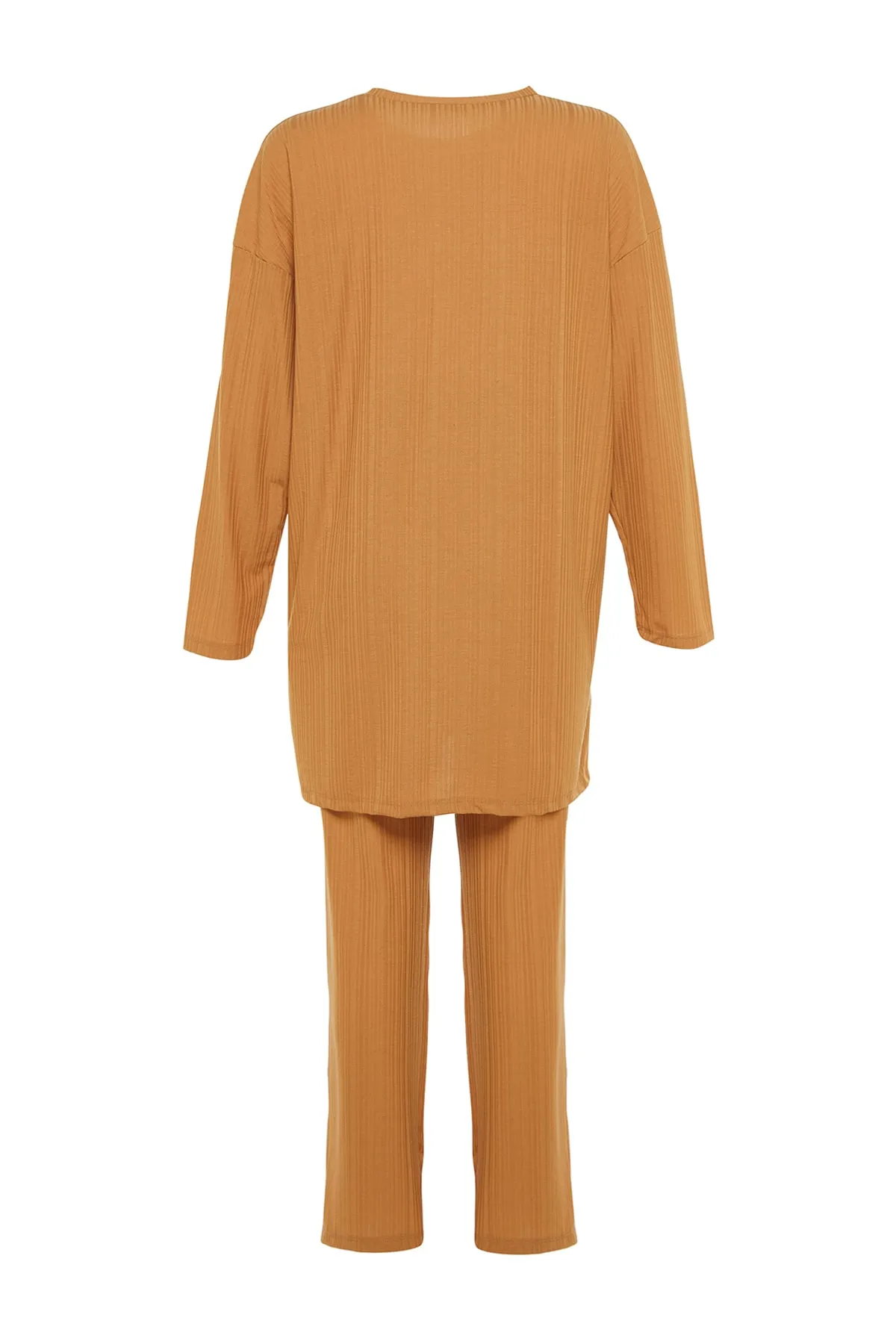 Trendyol Modest  Kamelfarbener Strickanzug aus Tunika und Hose mit Falten TCTSS23US00009