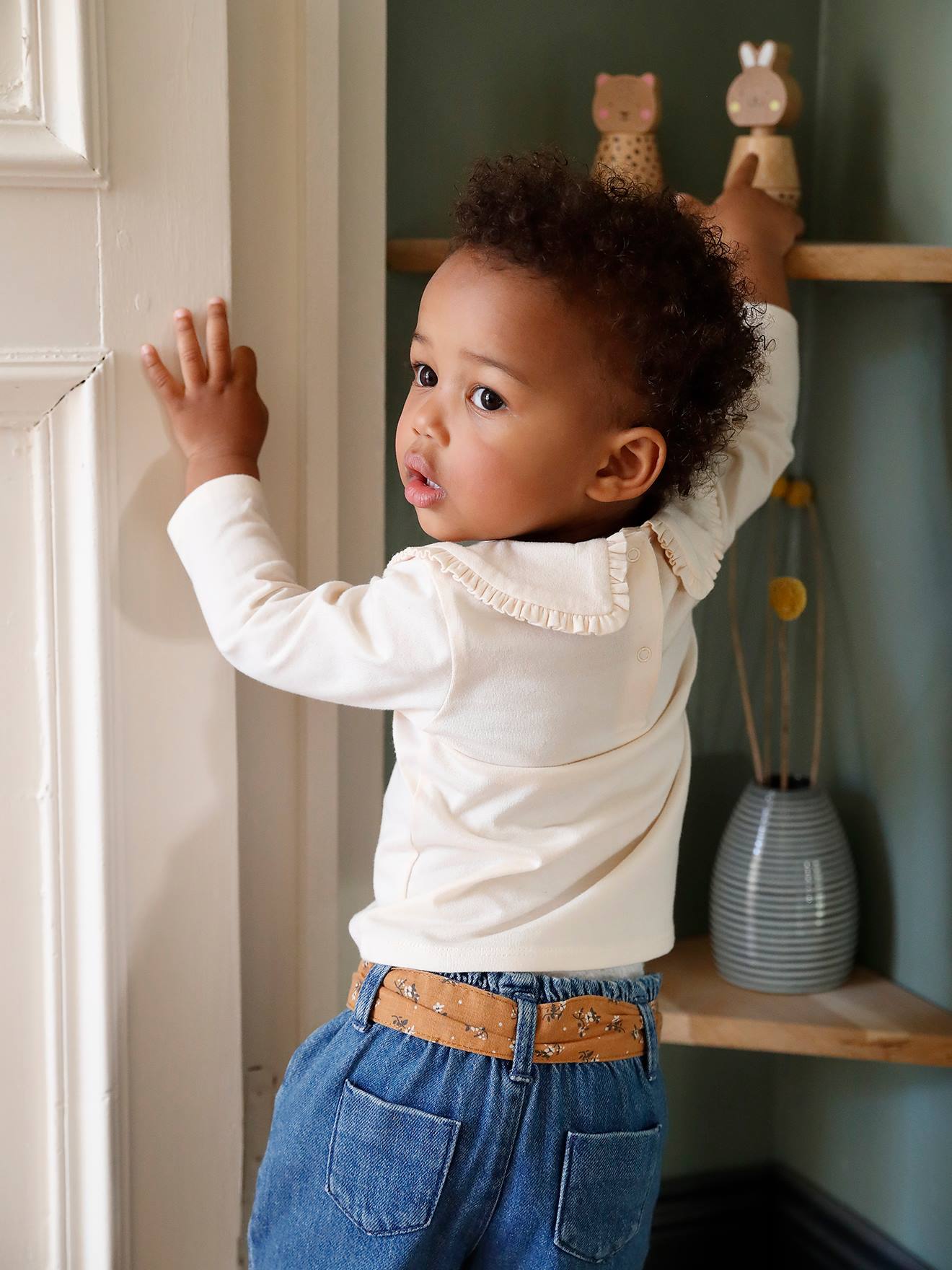 Vertbaudet Mädchen Baby Shirt, Bubikragen mit Rüschen Oeko-Tex, personalisierbar - hellbeige