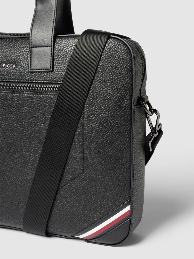 Laptoptasche mit Label-Detail Modell 'CENTRAL' in schwarz