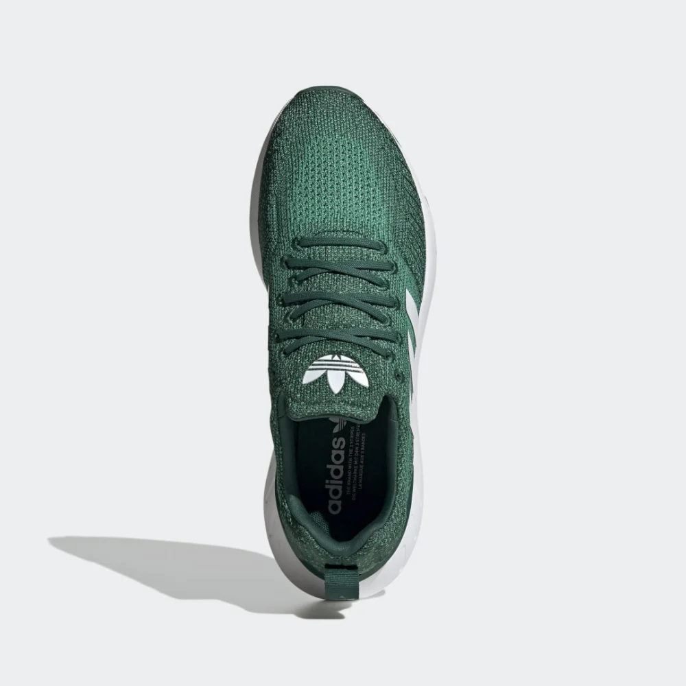 adidas Swift Run 22 GZ3501 / grün