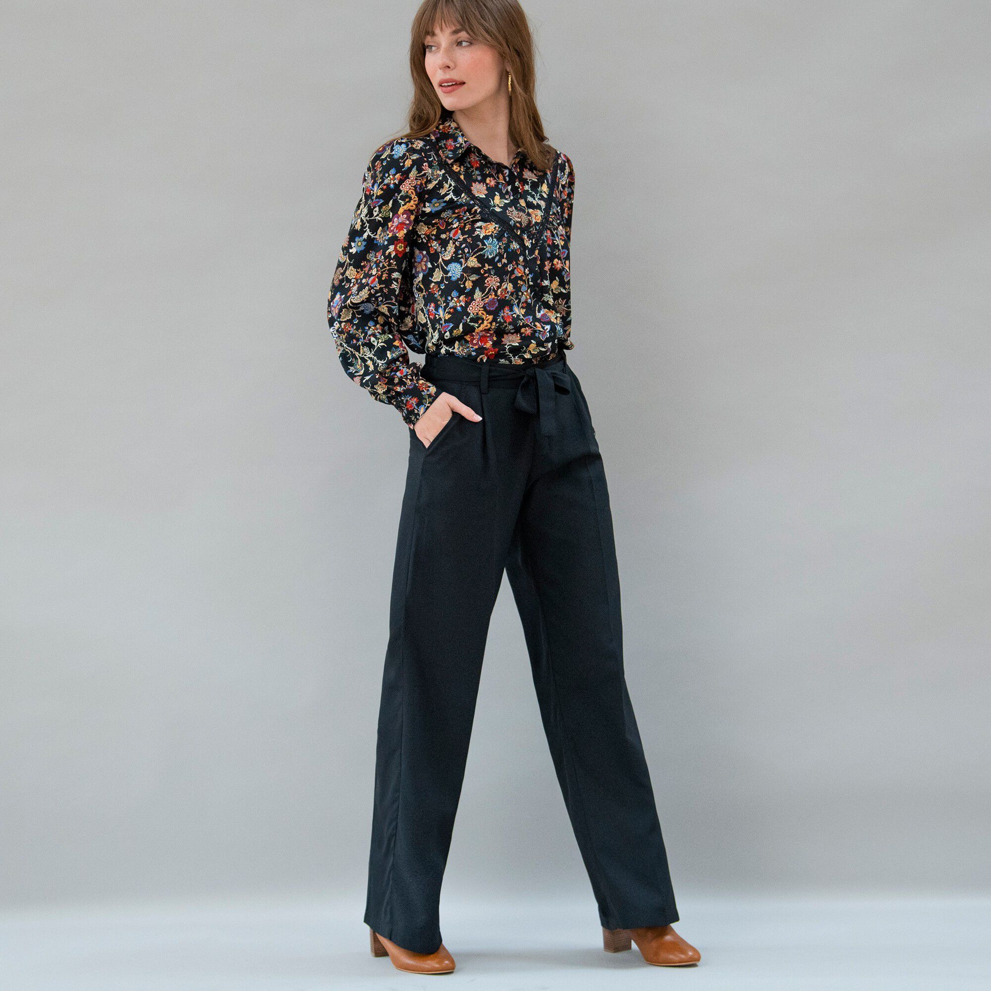 Pantalon large fluide, taille ceinturée, uni