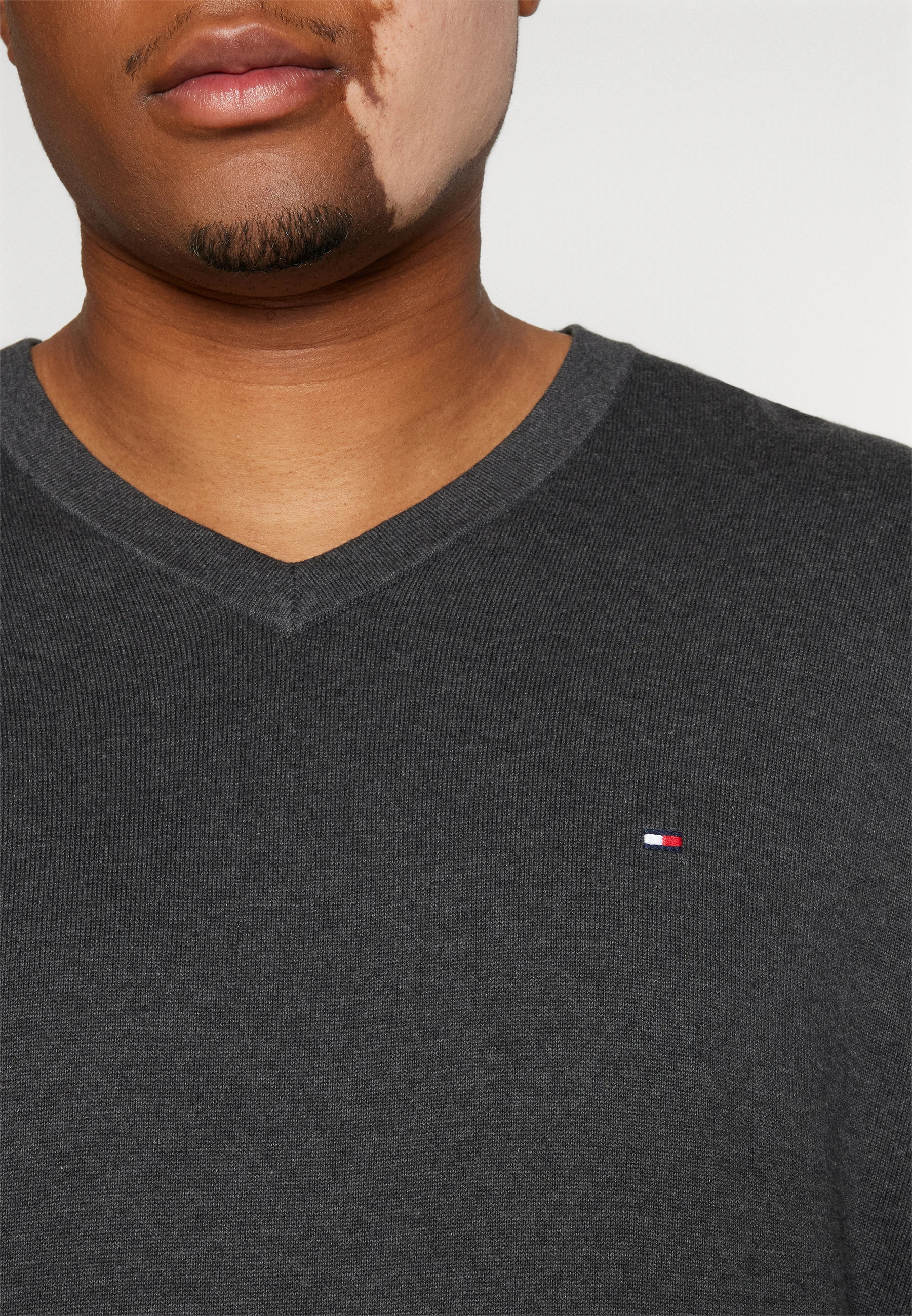 Tommy Hilfiger CLASSIC V NECK - Suéter