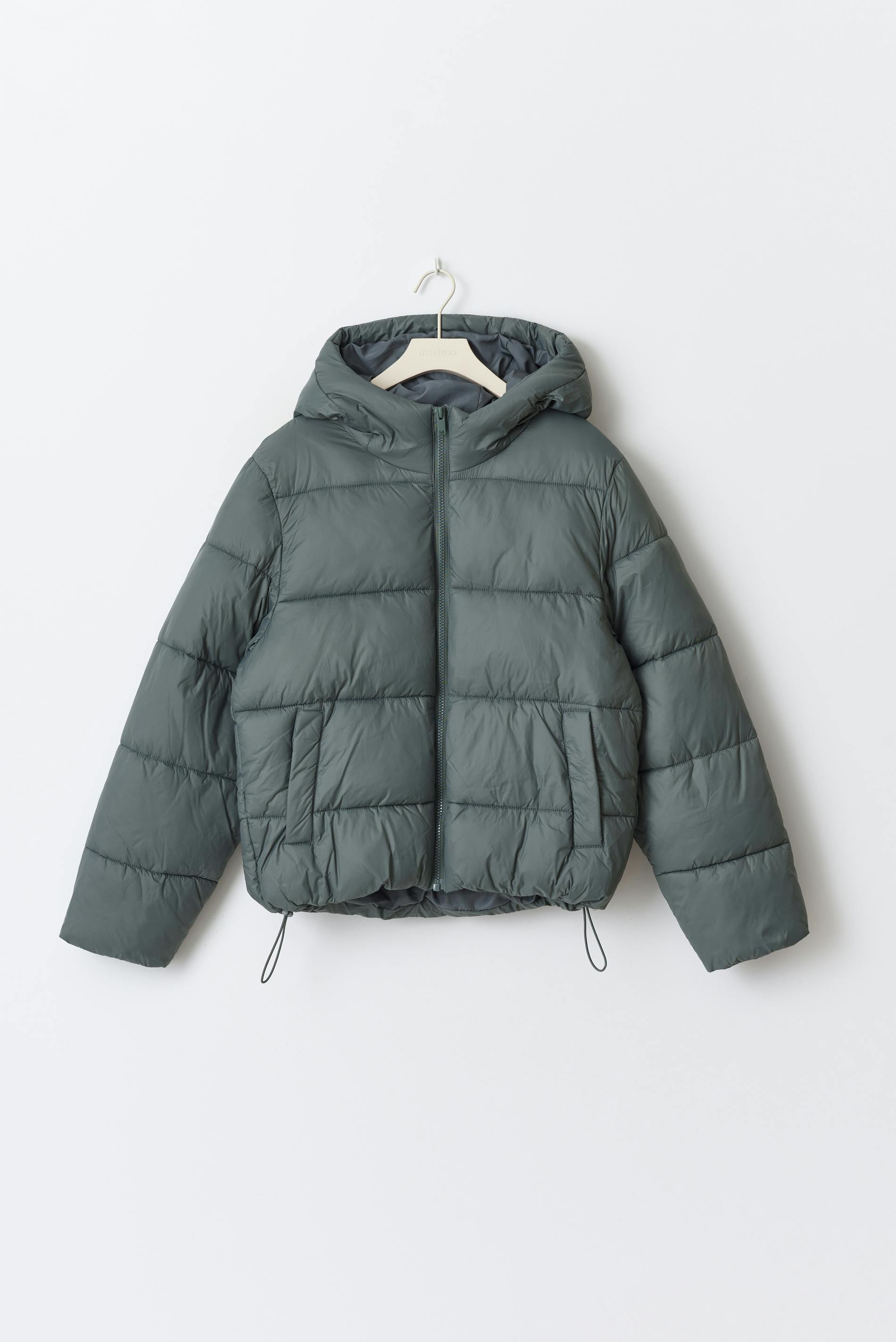 Short puffer jacket