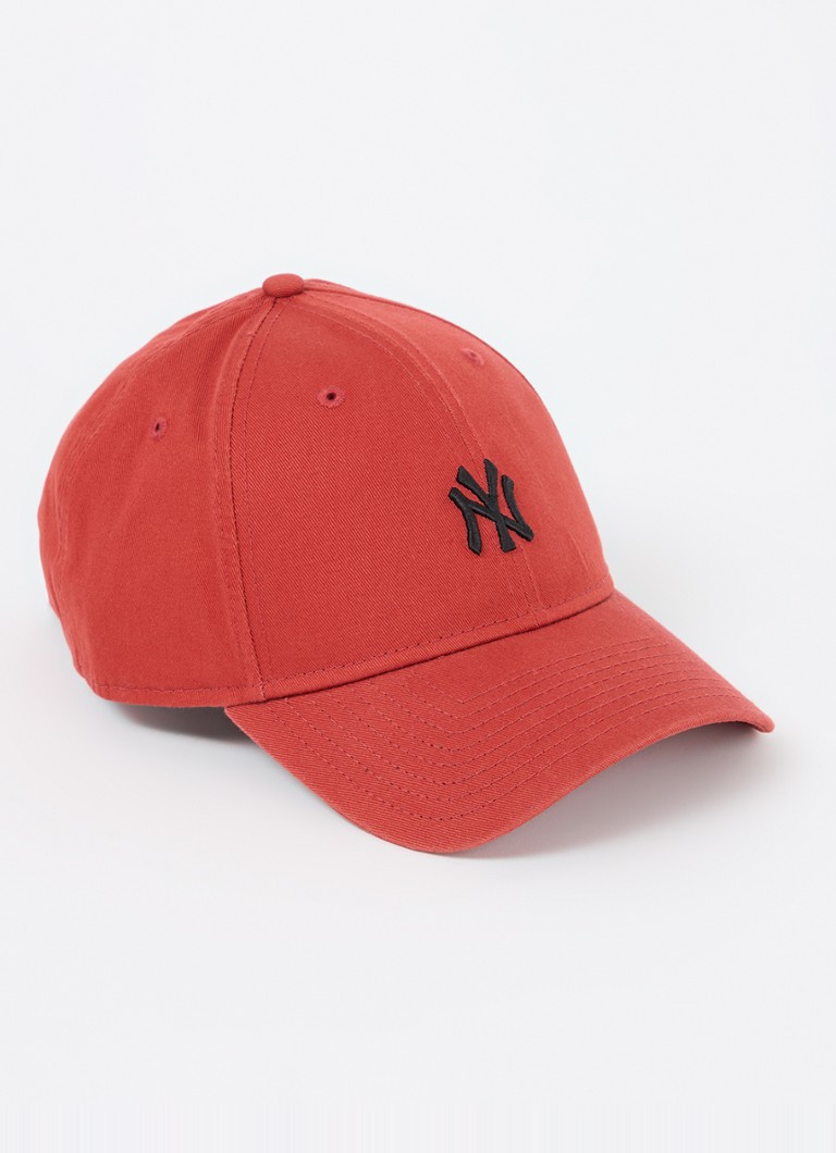 Logo New Era 9Forty per animali domestici
